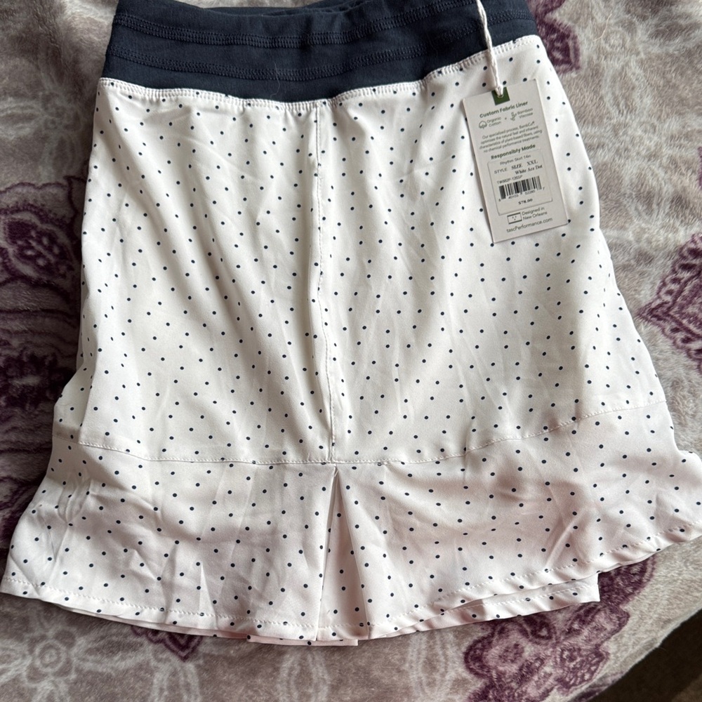 Tasc Polka Dot Women's Skort golf or tennis size xxl NWT